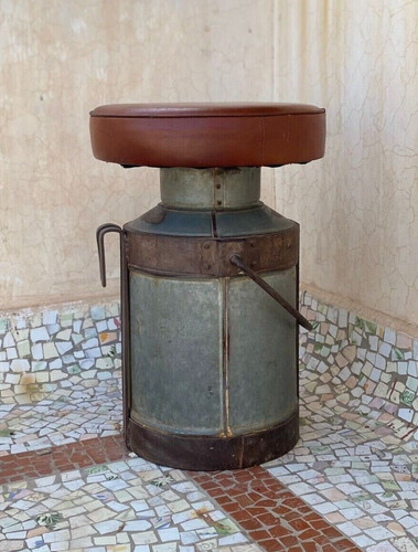 Elegant stool handmade - handmade, bar