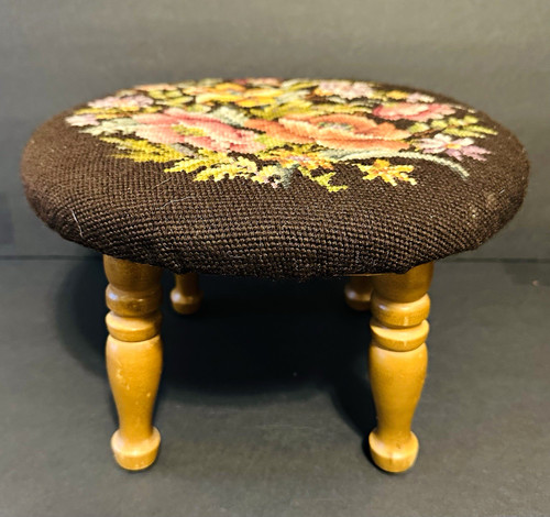 Round needlework - round,